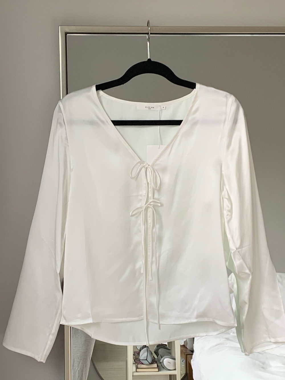 Almina Concept 100% Silk Long Sleeve Tie Front White Blouse NWT Size Small